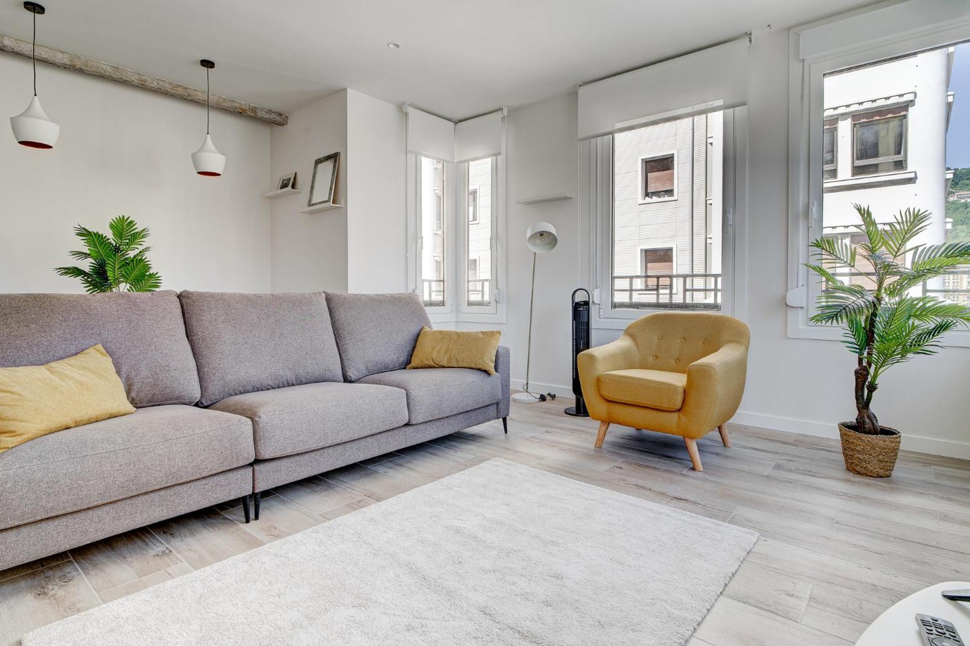 Apartamentos Gran Via By Sanse Holidays San Sebastian Ngoại thất bức ảnh