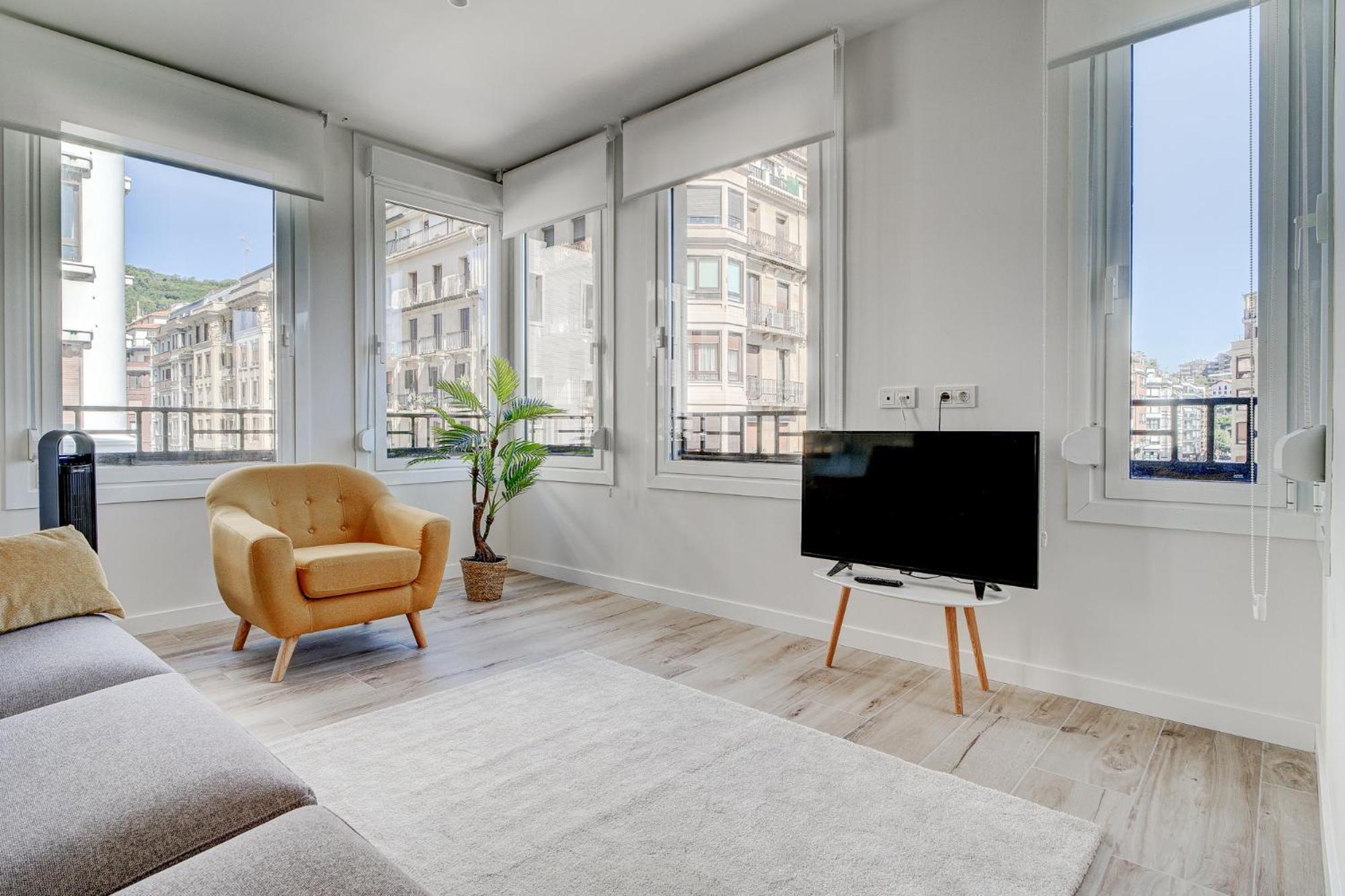 Apartamentos Gran Via By Sanse Holidays San Sebastian Ngoại thất bức ảnh