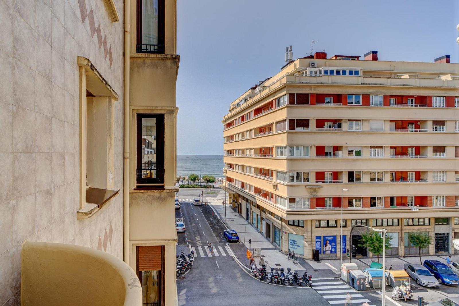 Apartamentos Gran Via By Sanse Holidays San Sebastian Ngoại thất bức ảnh