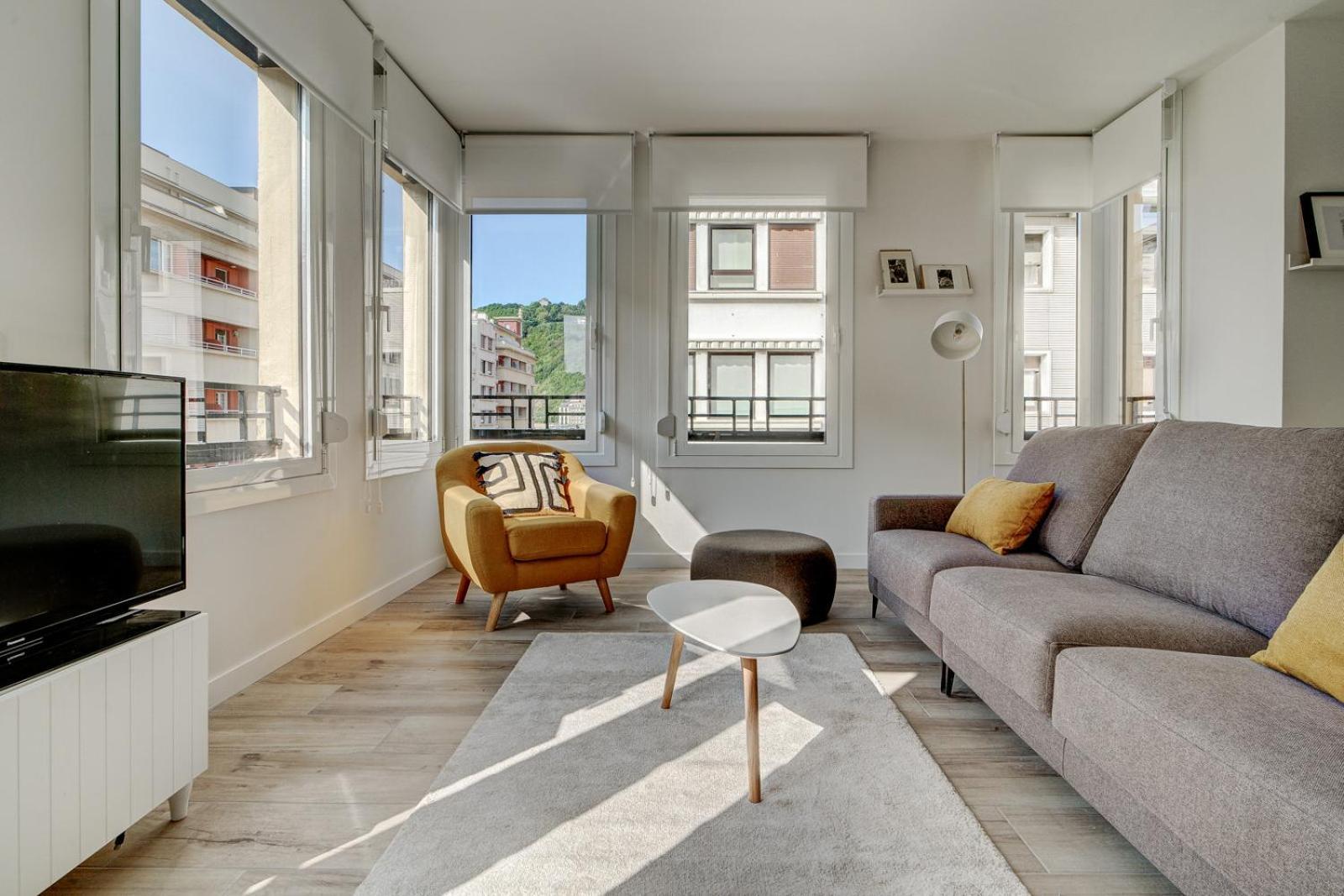 Apartamentos Gran Via By Sanse Holidays San Sebastian Ngoại thất bức ảnh